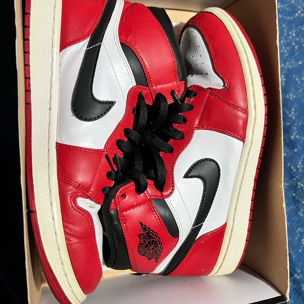Air Jordan 1 Retro High Chicago 2013